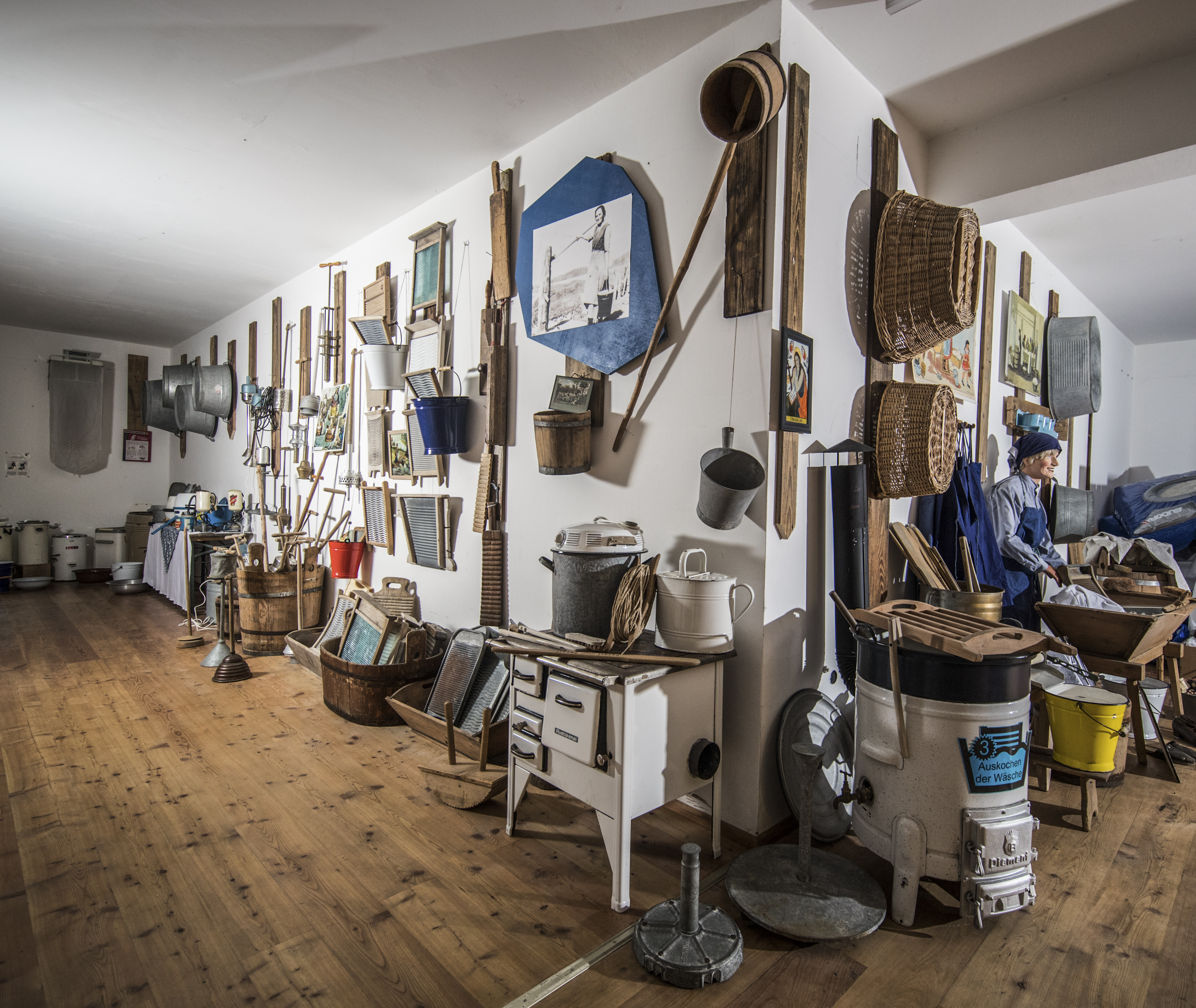 Kloster-Schul-Werkstätten Schönbach Produkt-Beispiele Wäschepflegemuseum