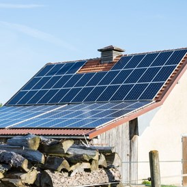 Betrieb: Photovoltaikanlage kaufen Gmunden bei natheat - natheat e.U.