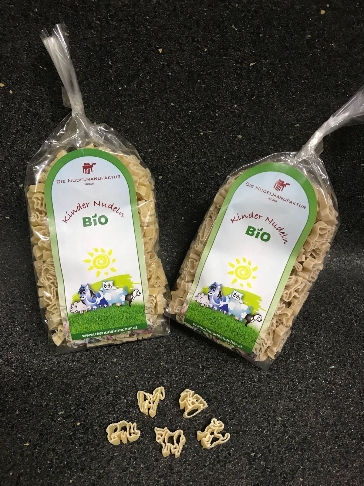 Nudelmanufaktur Huber Produkt-Beispiele BIO Kinder-Nudeln Bauernhof