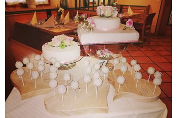 Unternehmen: Sweet Table, Hochzeitstorten Buffet - Zuckerbäckerei Padinger