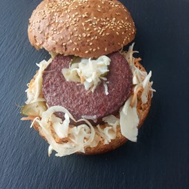 Unternehmen: Veganer Burger. Geniesse unseren veganen Burger als Frische oder Tiefkühlartikel direkt zu dir geliefert.
www.snacks.co.at  - Markenmacher 