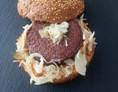 Unternehmen: Veganer Burger. Geniesse unseren veganen Burger als Frische oder Tiefkühlartikel direkt zu dir geliefert.
www.snacks.co.at  - Markenmacher 