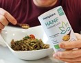 Unternehmen: Unsere neuste Innovation:
Hanf Harmesan - die würzige Streukäse Alternative aus Hanfsamen
Reich an Omega-3 und Protein - Hempions