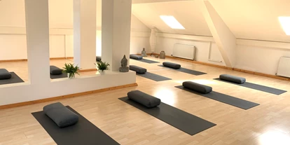 Händler - Art des Unternehmens: Fitnessstudio - Wien Rudolfsheim-Fünfhaus - Yogagalerie
