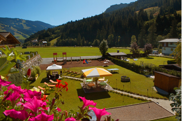 Betrieb: 3 Sterne Familienhotel im Skicircus Saalbach Hinterglemm - Hotel Austria Saalbach