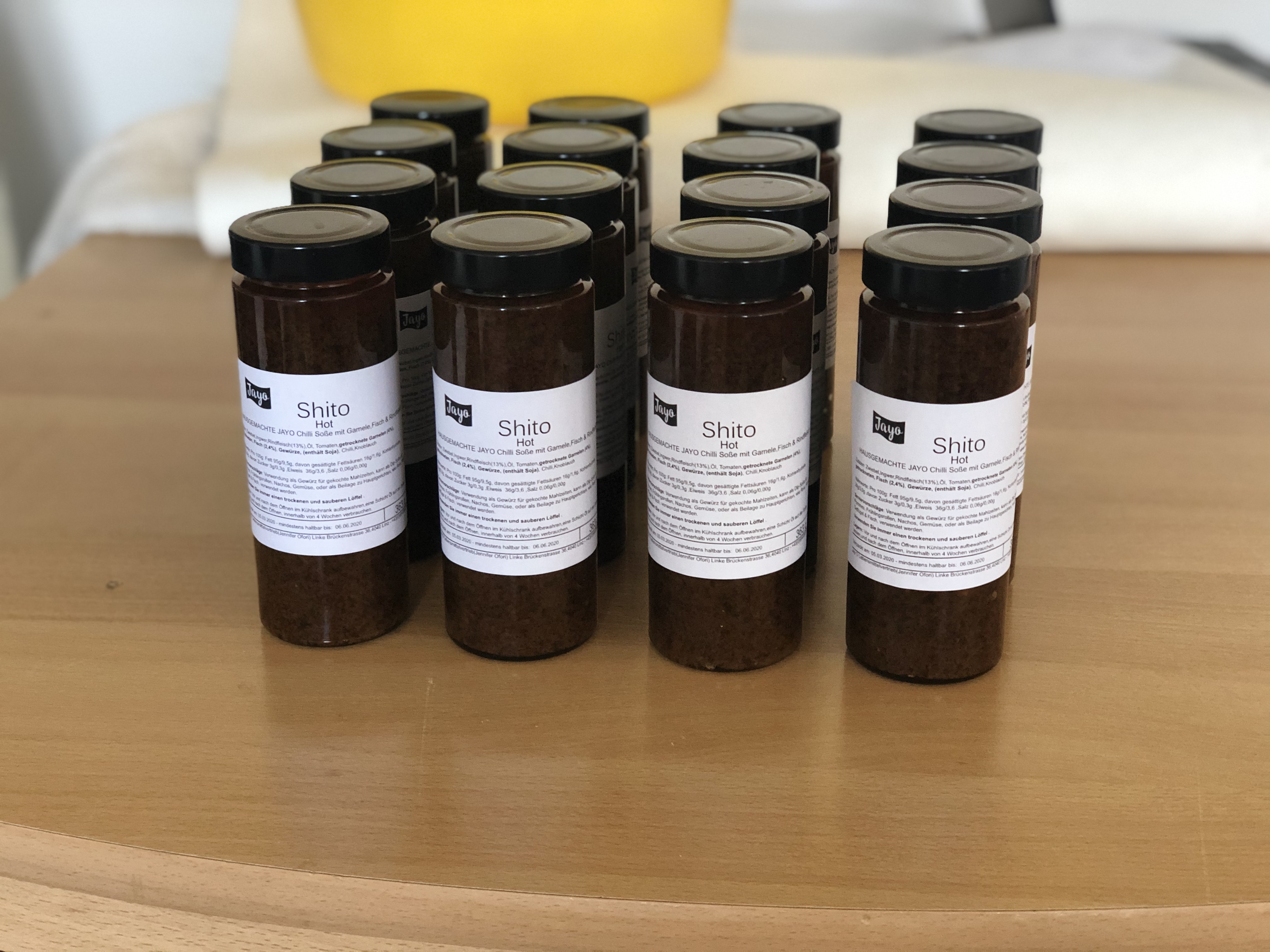 Jennifer Ofori Produkt-Beispiele Jay O Shito Hot mit Rindfleisch