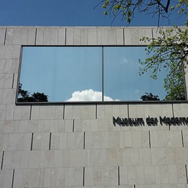 Unternehmen: Museum der Moderne: Sonnenschutzfolie - Agentur West - Manfred Salfinger