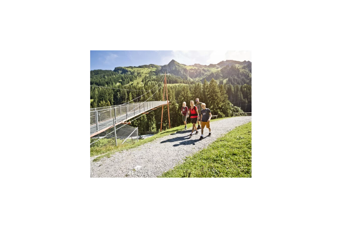 Betrieb: Sommerurlaub in Saalbach Hinterglemm - Pension Lederergütl