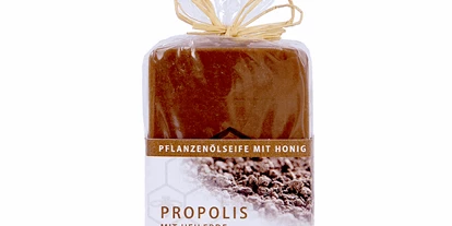 Händler - Drogerie und Kosmetik: Körperpflege - PLZ 6263 (Österreich) - Honigseife mit Propolis & Heilerde 100g von Ferdi’s Imkerei