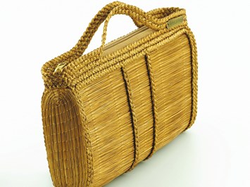ArteLaVista - brazilian handicraft & design Produkt-Beispiele Iracema - Handtasche aus brasilianischem Goldgras