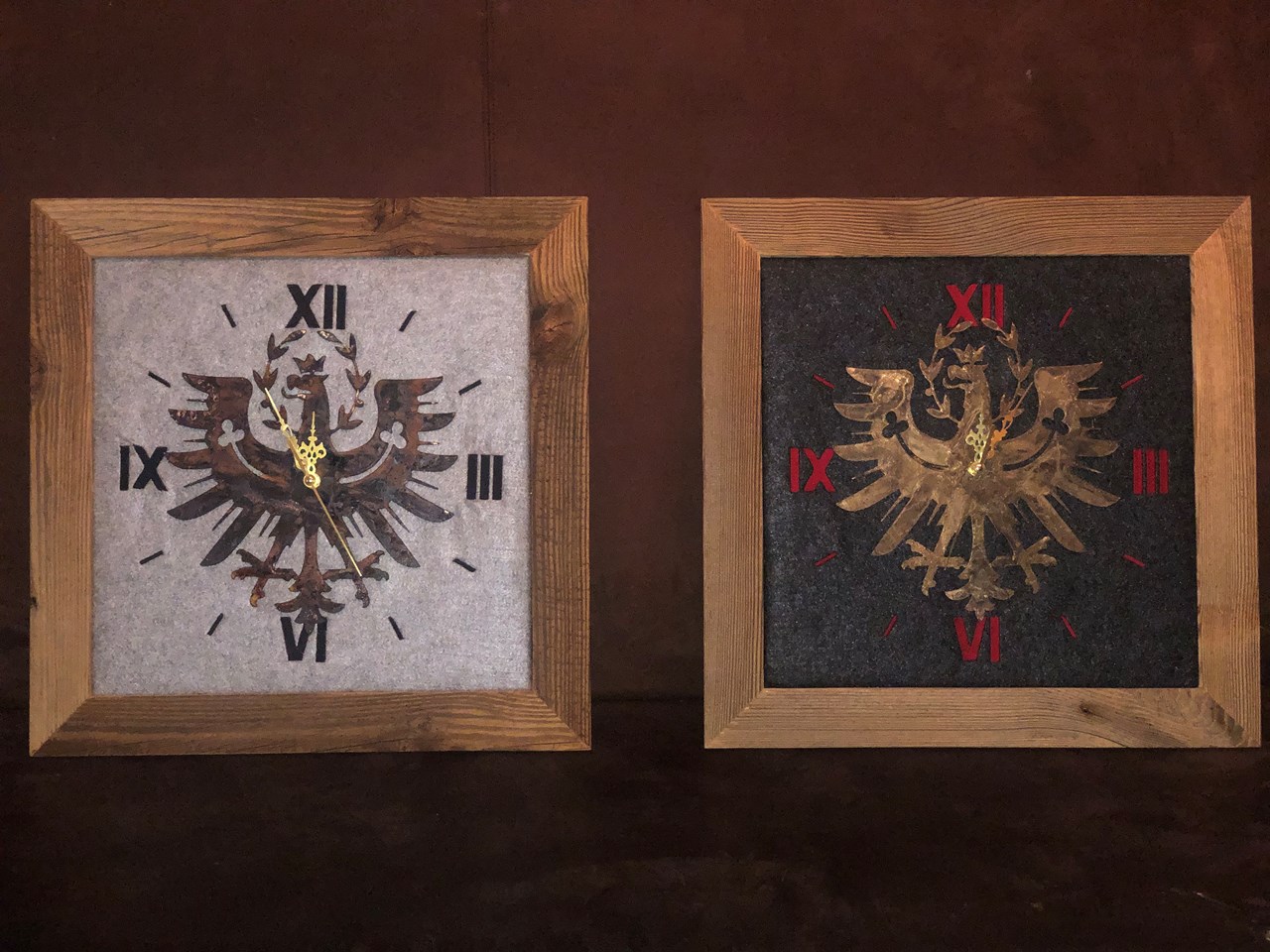 Nicole Pfurtscheller  Produkt-Beispiele Altholz mit Filz und Metall