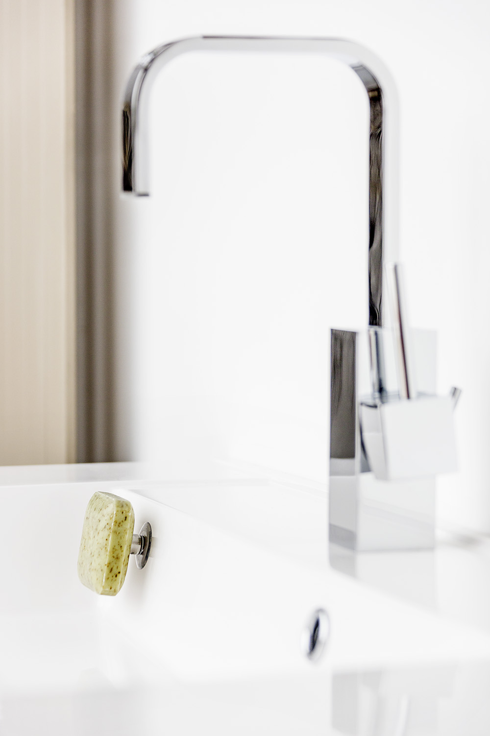 Händler - Wien-Stadt - Seifenhalter mit Saugnapf - konsequent Naturkosmetik Praktischer Magnet-Seifenhalter mit Saugnapf