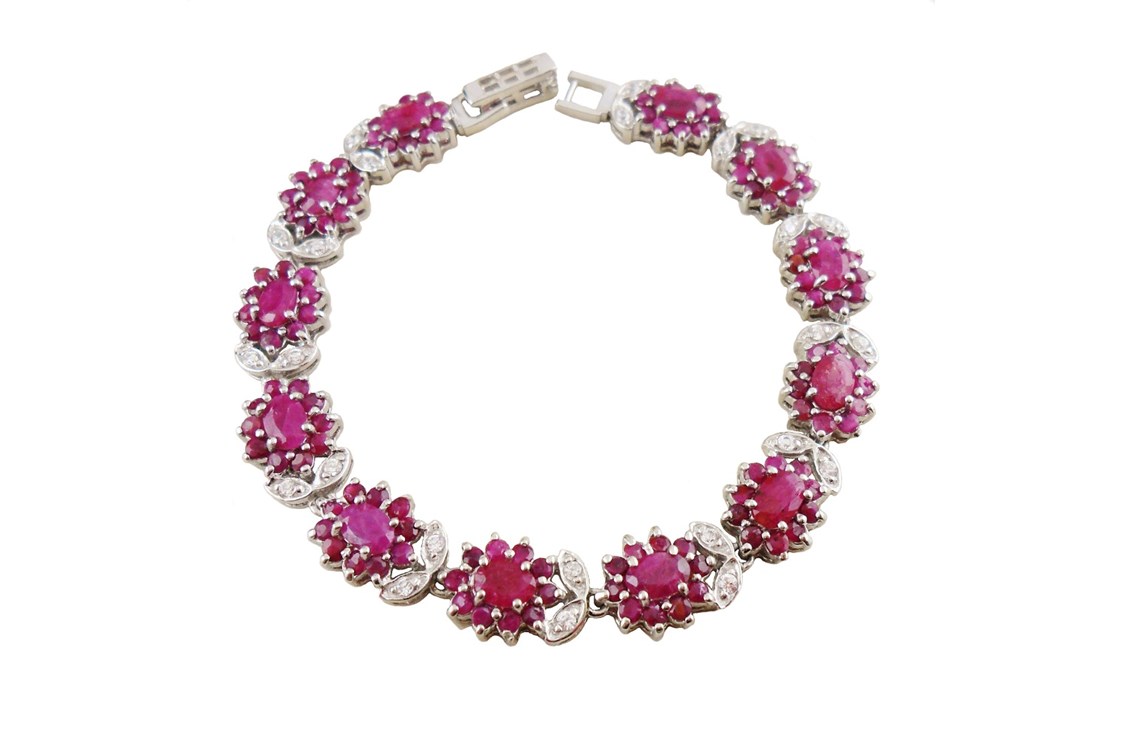 Artikel: Exquisites Rubin Blüten Armband - Exquisites Rubin Blüten Armband