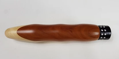 Händler - Traun (Traun) - Holzvibrator Alfons aus Ahorn- und Zwetschgenholz
