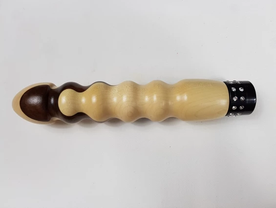 Artikel: Holzvibrator Vinzenz aus Ahorn- und Nussholz