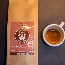 Unternehmen: Bean Bear // Espresso
100 % Arabica aus Nicaragua
Fair und Direkt gehandelt - Bean Power - Coffee and more
