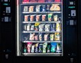Unternehmen: Lebensmittel, Drogerieartikel und Getränke automatisiert rund um die Uhr in Gänserndorf kaufen - 365x7x24.at