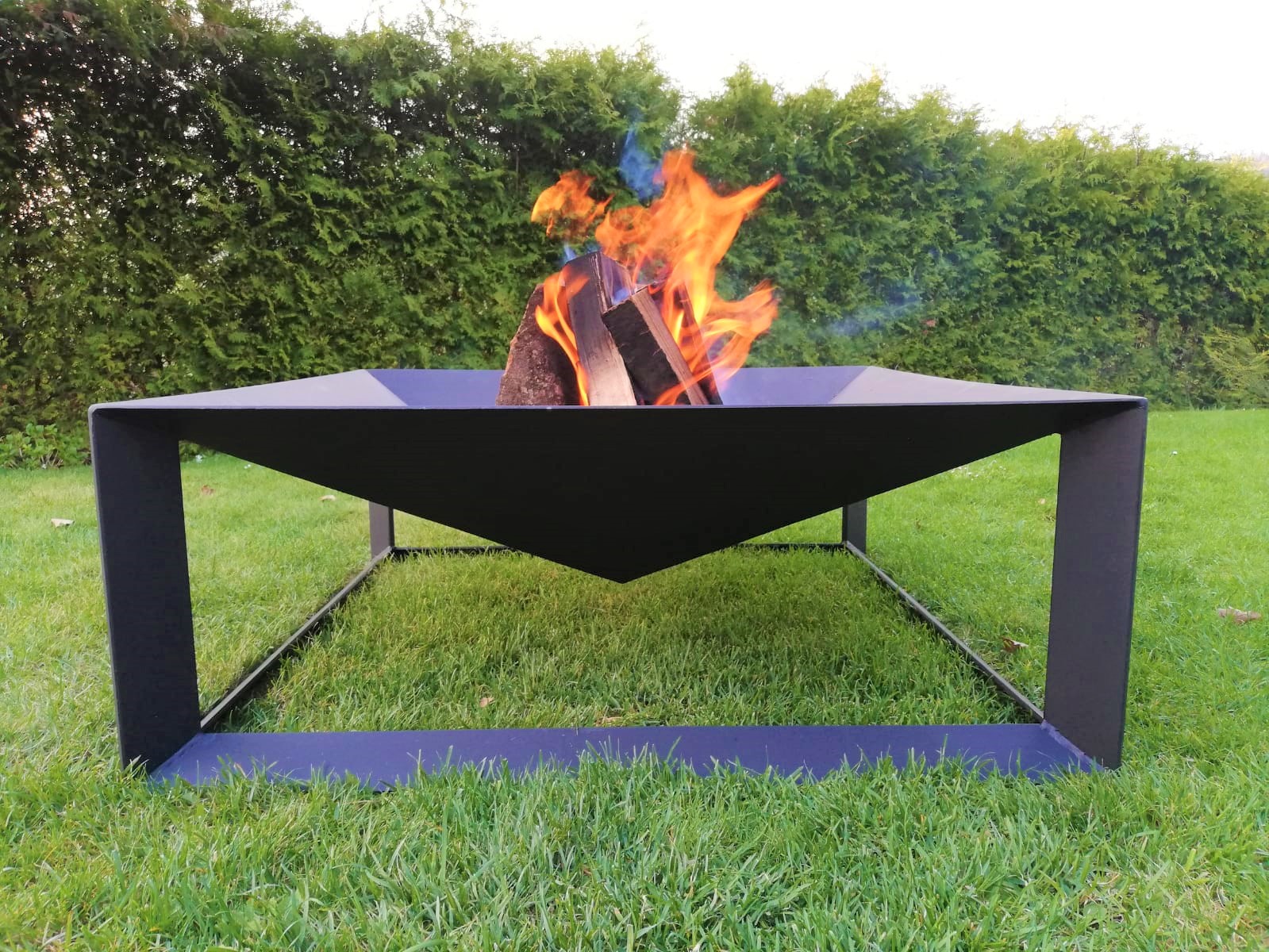 Paul Hil Produkt-Beispiele Feuerschalen