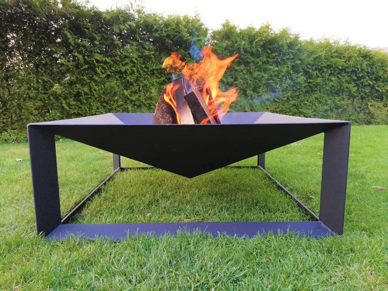 Paul Hil Produkt-Beispiele Feuerschalen