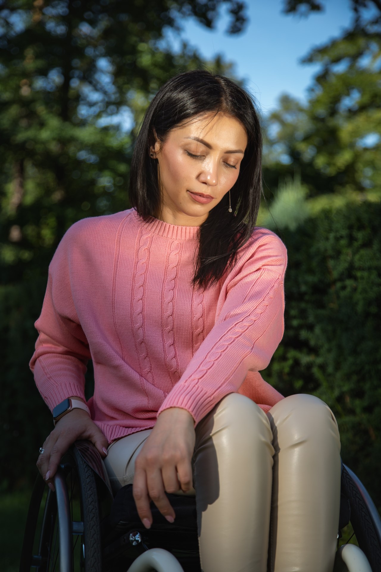 Knitrose  Produkt-Beispiele Strickpullover für pflegebedürftige Frauen