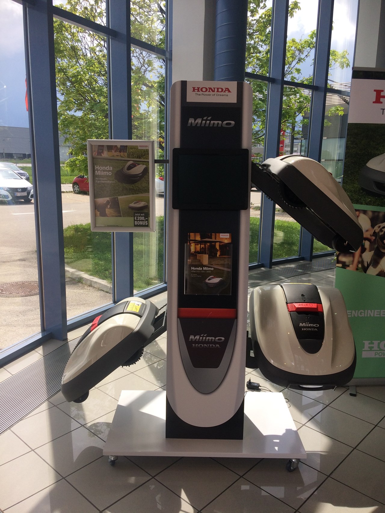 Holleis Handels-GmbH Produkt-Beispiele Honda Rasenroboter Miimo