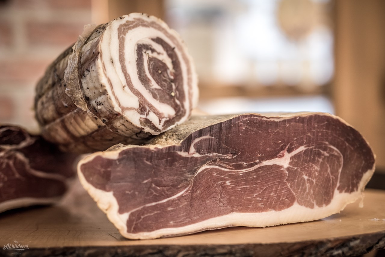 Delikatessen Nussbaumer Produkt-Beispiele Schinken, Proscuitto, Salami