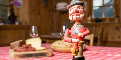 Händler - Wien-Stadt Wien - Grödner Holzschnitzerei Gebr. Grossrubatscher