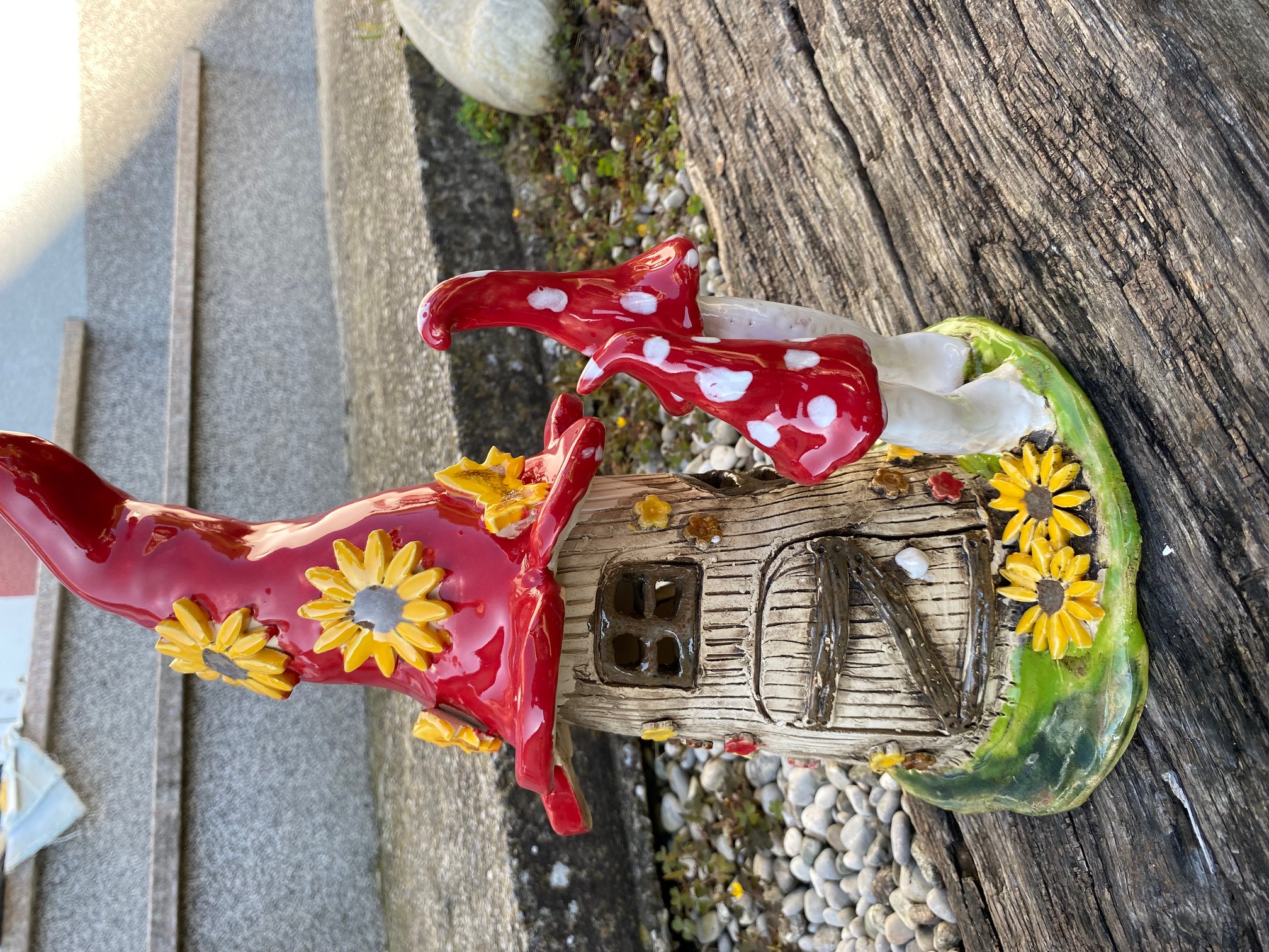 Christine Mitterer Mykeramics Produkt-Beispiele Wichtel-Lichthäuschen