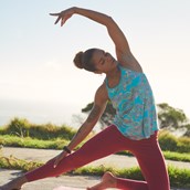 Unternehmen: Hochwertiges Yoga Outfit aus der Tencel Modalfaser.  - Lounge Cherie Ursula Matschy e.U.