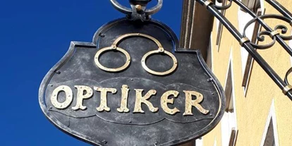 Händler - PLZ 5300 (Österreich) - Wir sind gerne um Sie bemüht, ob Servicetätigkeiten rund um Ihre Brille, Nachversorgung
von Contactlinsen, und Linsen-Desinfektionsmittel!
Rufen Sie uns einfach an, oder senden Sie uns eine Nachricht, wir freuen uns und kümmern
uns sehr gerne im Ihr Anliegen.
Roland Binder und Team
 - Brillen-Binder Contactlinsen