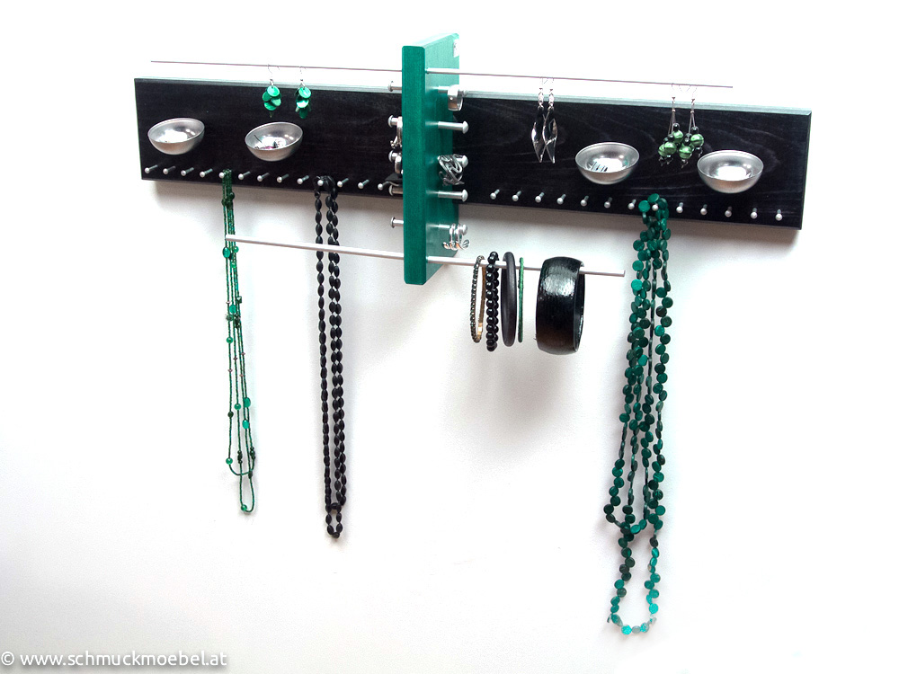 Unternehmen: Farben ins Leben - Schmuckmöbel