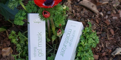 Händler - PLZ 5112 (Österreich) - Die refining gel mask stimuliert die Haut während dem Schlaf und trägt dazu bei, das Hautgleichgewicht wieder herzustellen. Der soothing gel moisturizer fördert die Feuchtigkeitsversorgung und Gemschmeidigkeit der Haut. - Aloe Vera Produkte