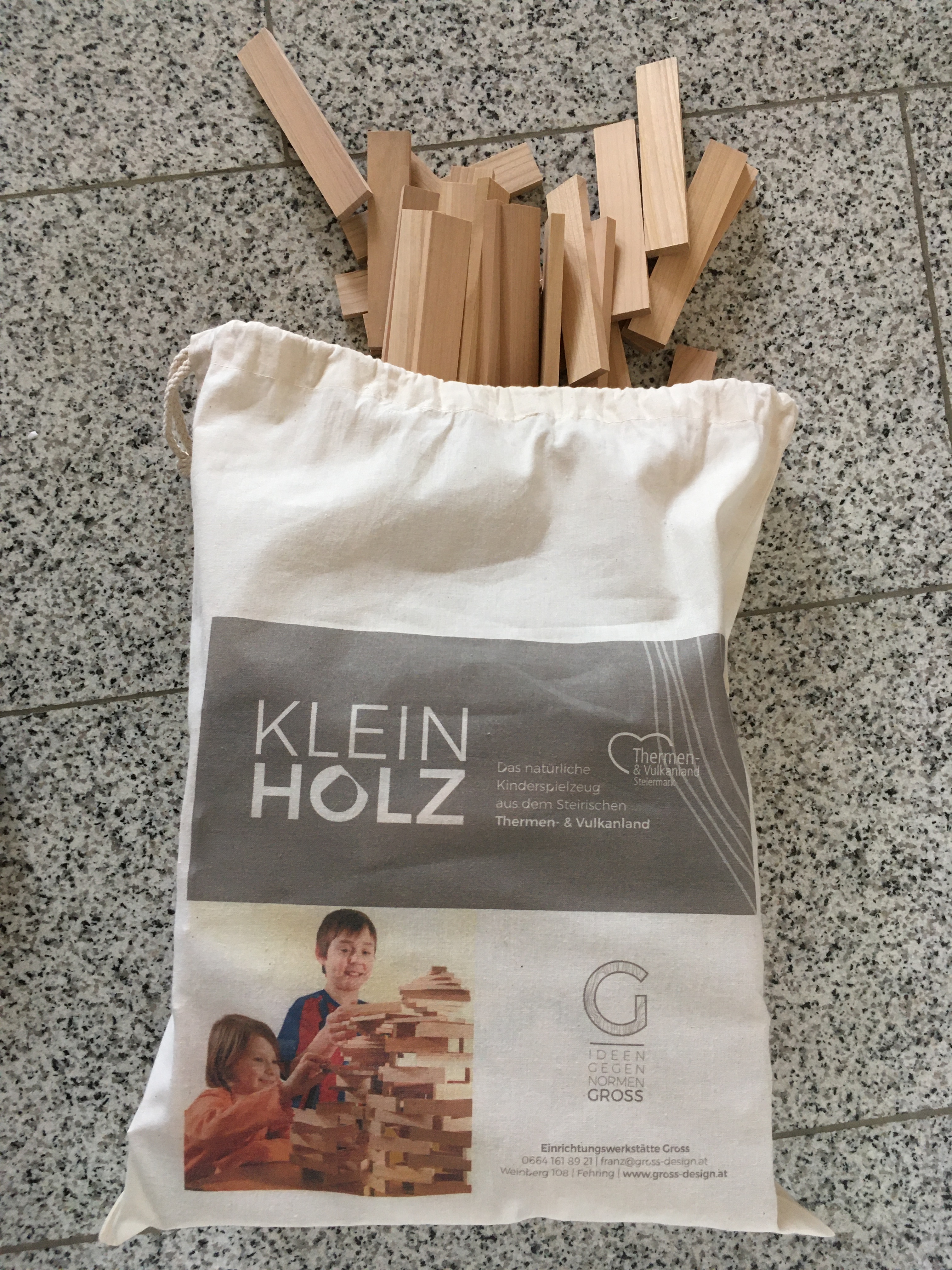 Einrichtungswerkstätte Gross GMBH & COKG Produkt-Beispiele Holzbausteine für Kinder