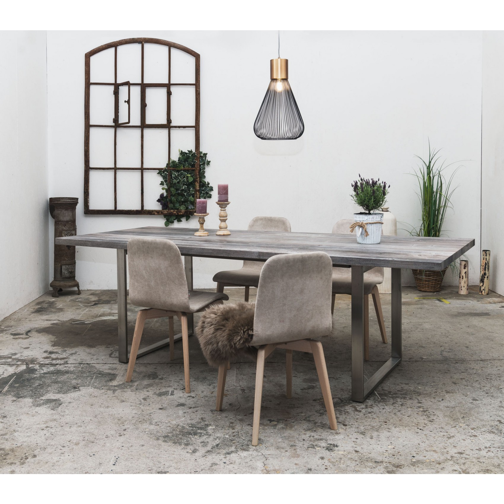 SUN WOOD by Stainer  Produkt-Beispiele Tische im Altholz-, Beton- und Edelholzdesign