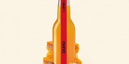Händler - PLZ 5161 (Österreich) - JAMU - ein aus Ingwer- und Kurkumawurzeln gekochter und mit Tamarinde, Honig, Rinden und Kräutern verfeinerter indonesischer Heiltrunk. - Yaoco GmbH - Yaoyao GmbH