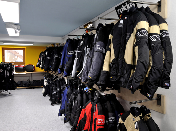 Händler - PLZ 6176 (Österreich) - Damen Und Herren Bekleidung von xxs bis 12XL - Kassian's Bikeroutfit