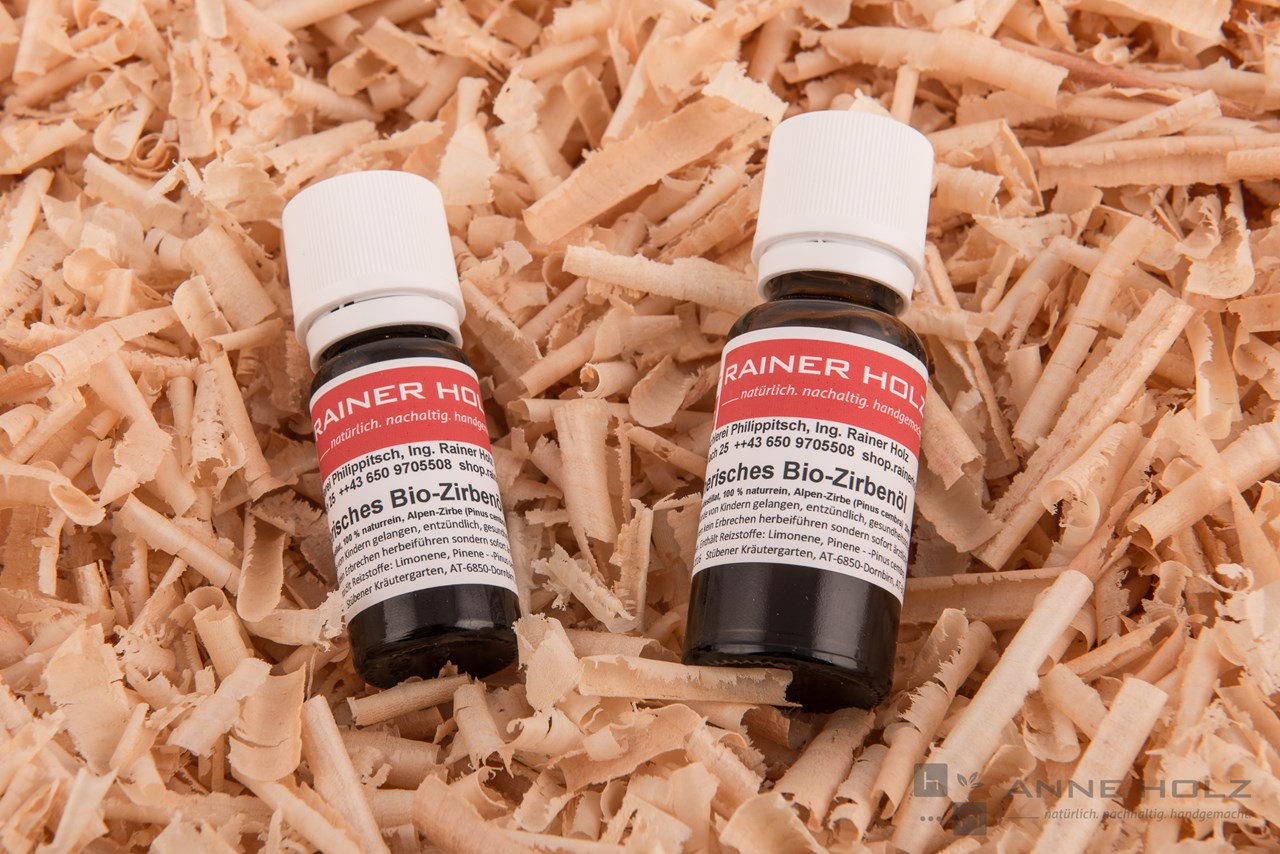 Tischlerei Holz Produkt-Beispiele BIO Zirbenöl in 10ml und 20ml