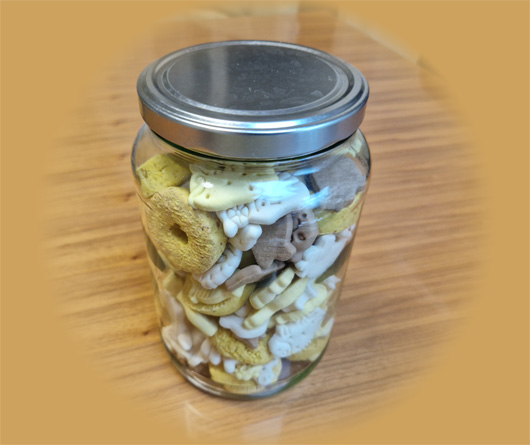 Händler - Himberg (Himberg) - Leckerlies im wieder verwendbarem Deckelglas - tierfutter-baden