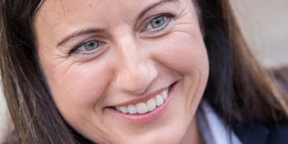 Händler - PLZ 4070 (Österreich) - Michaela Hofer-Fernbach
Praxis Herz.Raum
 - MitHerzensFreude Praxis
