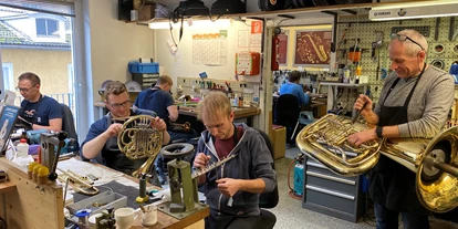 Händler - digitale Lieferung: Telefongespräch - Traunviertel - In der Musik Werkstatt Musikhaus Danner in der Harrachstraße in Linz! - Danner Musikinstrumente