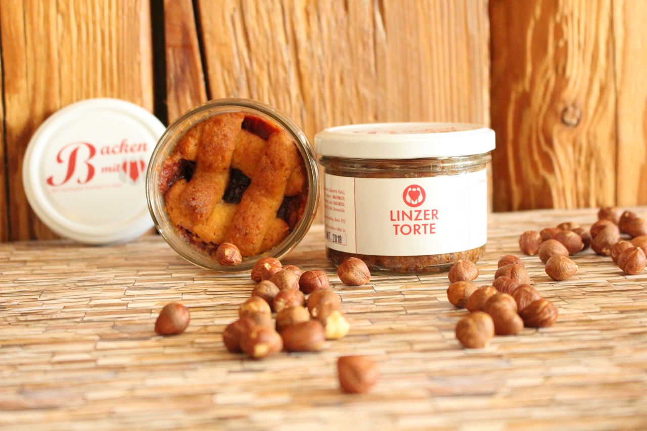 Backen mit Herz e.U.  Produkt-Beispiele Linzer Torte