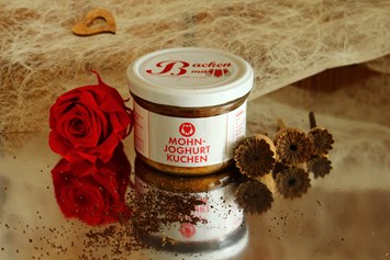 Direktvermarkter: Mohn Joghurt Kuchen  - Backen mit Herz e.U. 