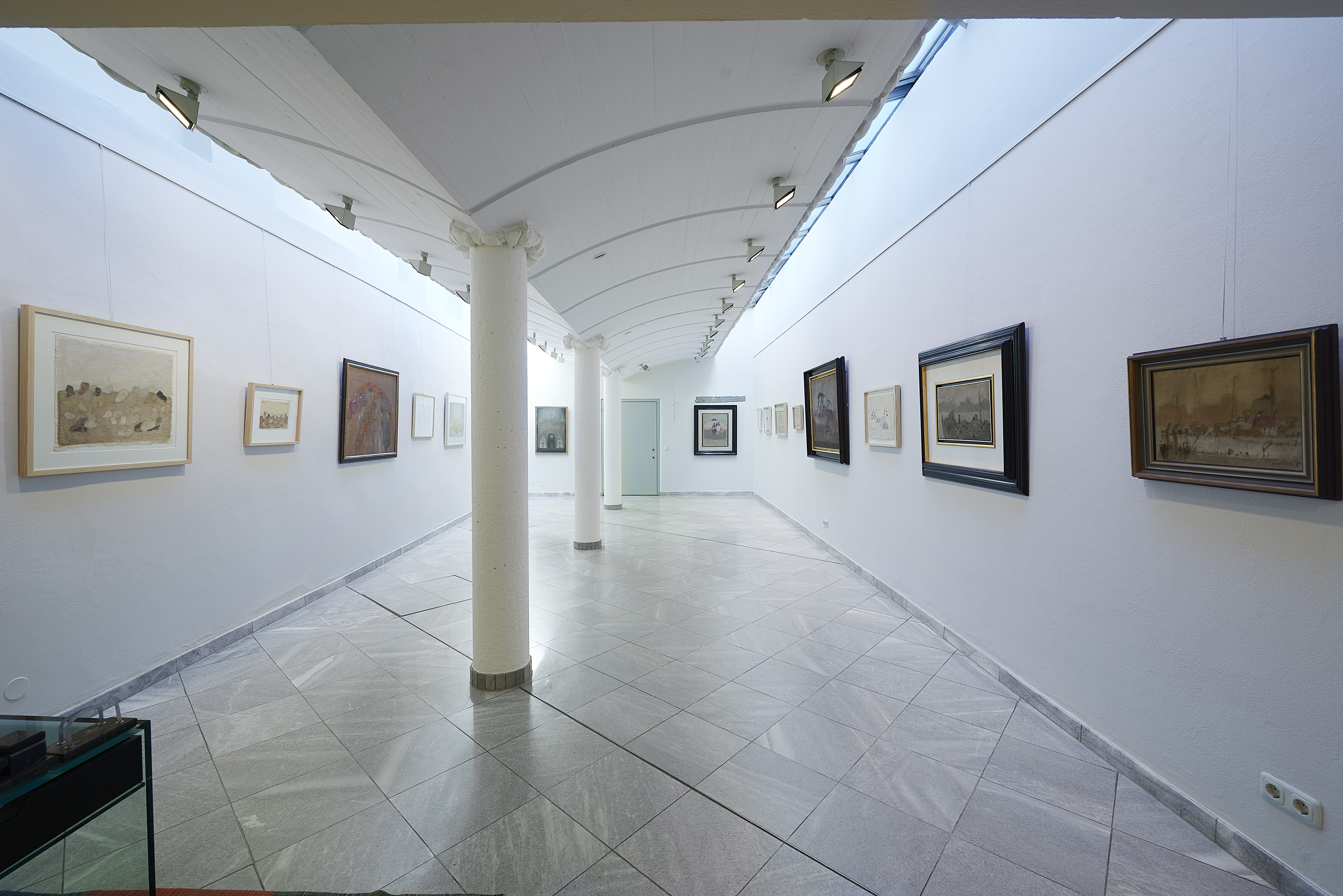 Händler - PLZ 9141 (Österreich) - Mit anschließender Galerie: www.galeriemagnet.com - Buchhandlung Magnet