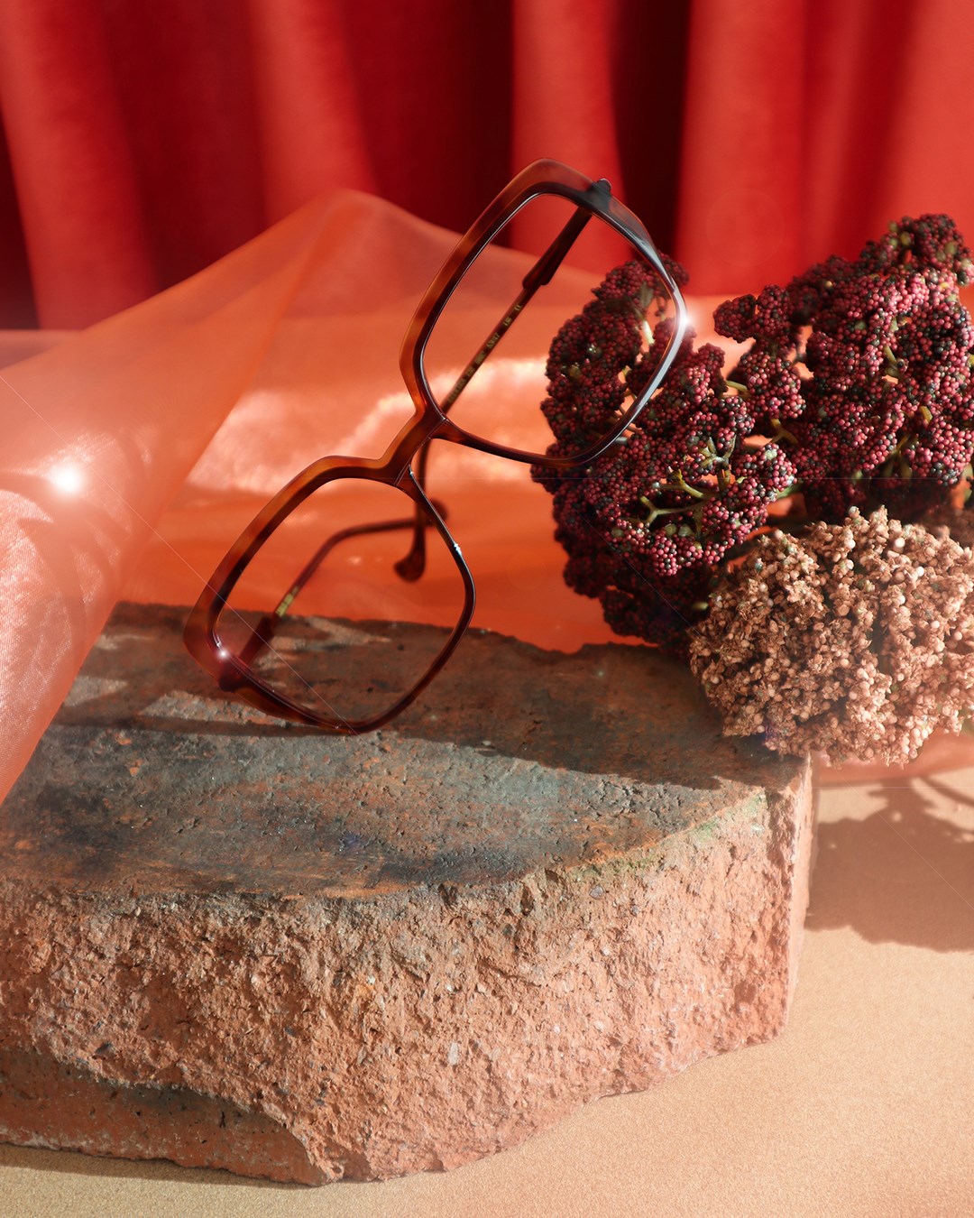 Amadeus Optic GmbH Produkt-Beispiele Handverlesene ausgefallene Brillen - bei uns finden Sie Ihre Lieblingsbrille !