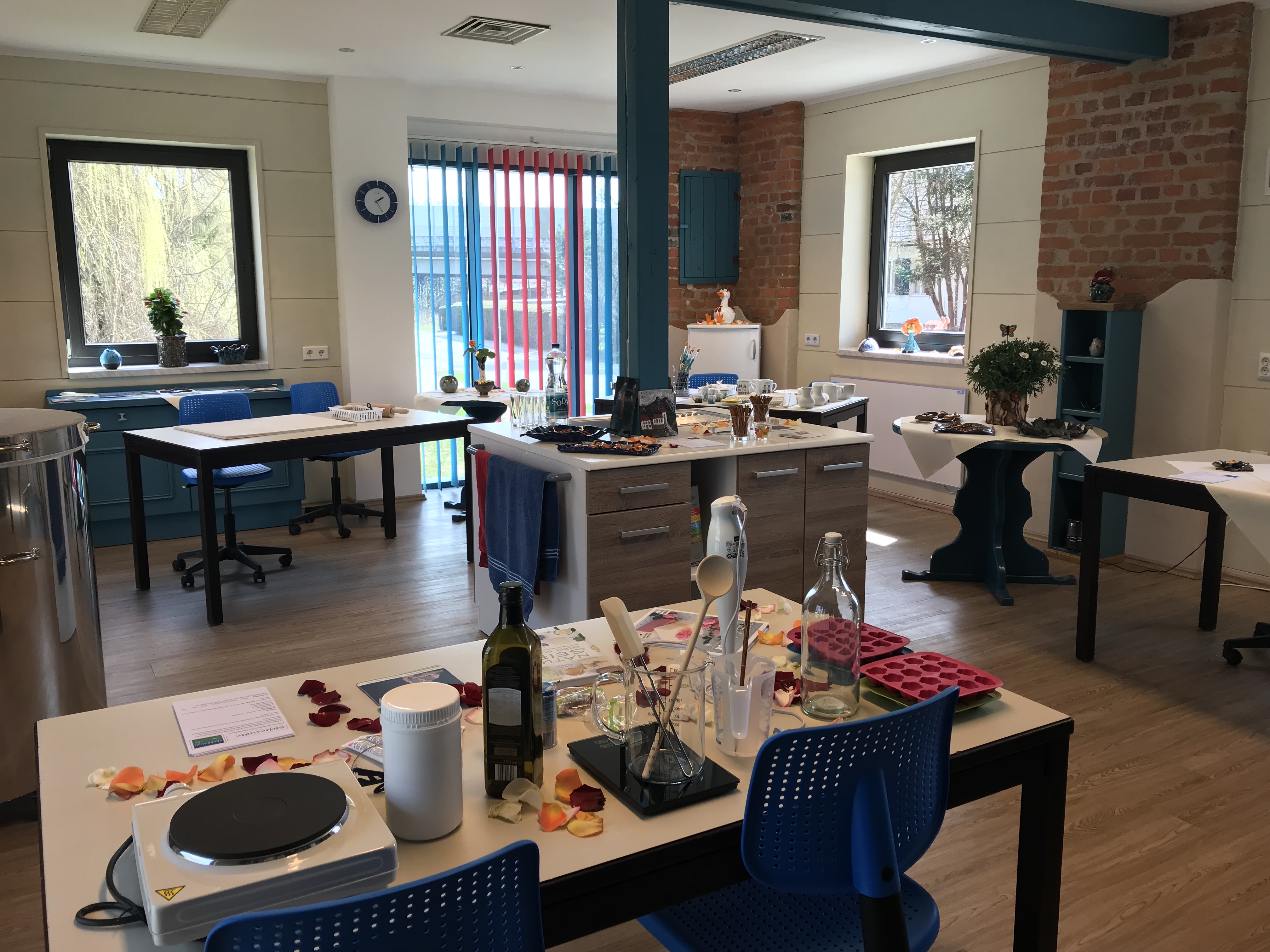 Unternehmen: Seifensieden und Töpfern - Freiraum für Klein und Groß