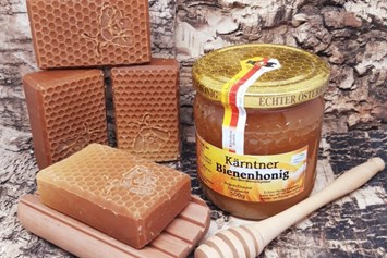 Direktvermarkter: Handgemachte Honigseife - nature in your hands