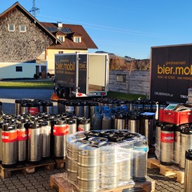Unternehmen: Zurückschreiben im Lager vom Stefanieball Seekirchen - bier.mobil Getränkehandel