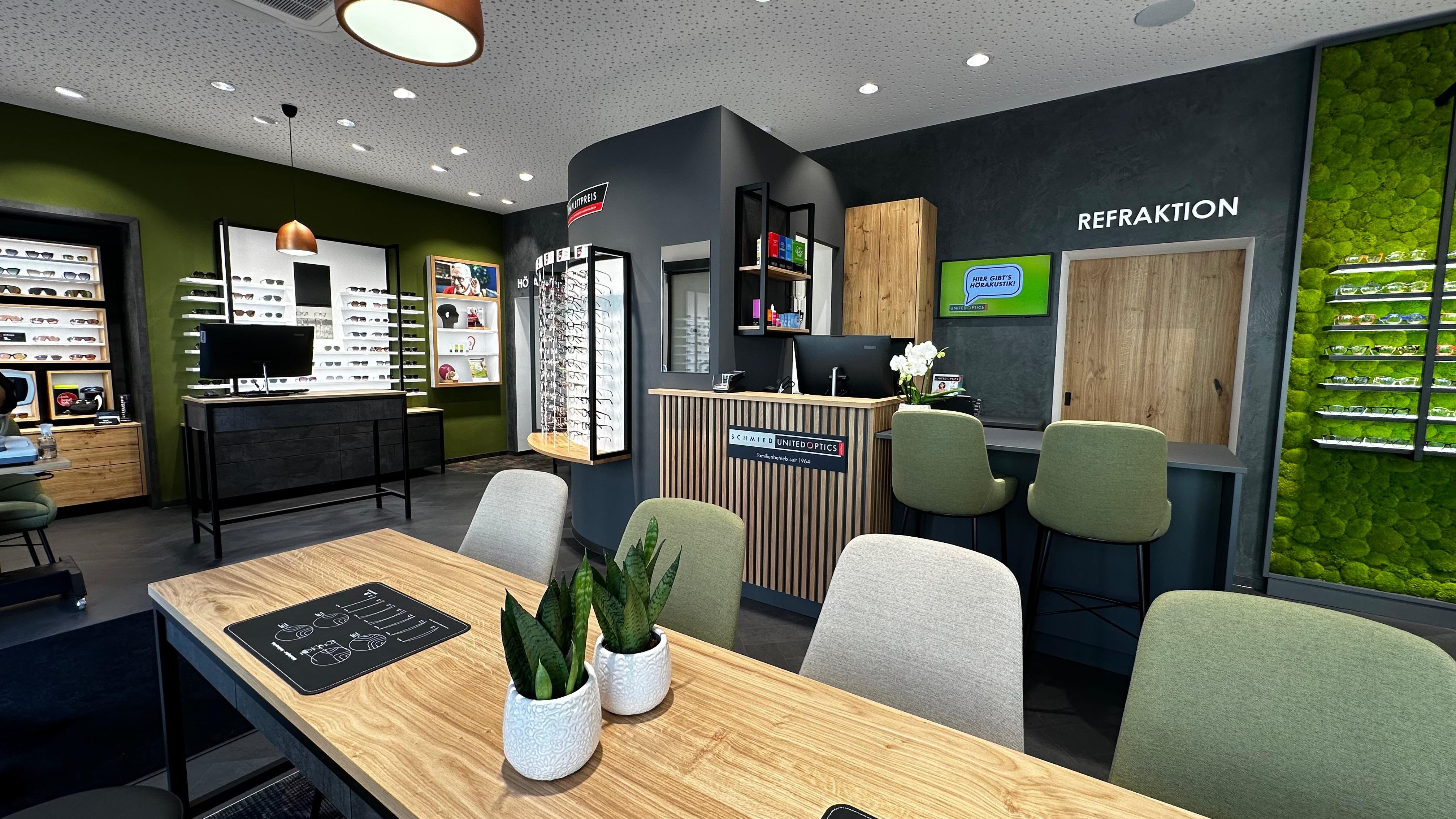 Händler - PLZ 2000 (Österreich) - Innenansicht - Schmied United Optics
