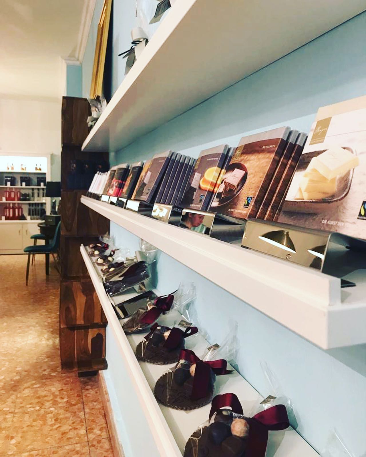 Händler - PLZ 5203 (Österreich) - Edelste Schokoladentafeln - PIAS PRALINEN