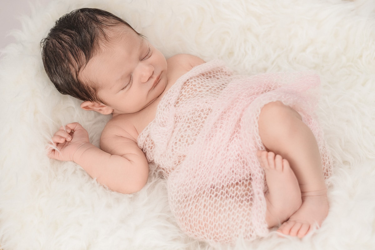 Unternehmen: Neugeborenen Fotoshooting - Fotografie Markus Grill